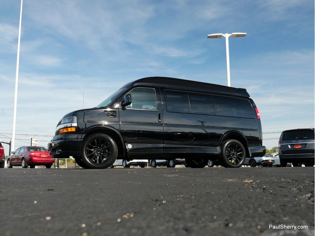 Used 2021 Chevrolet Express 2500 image 22