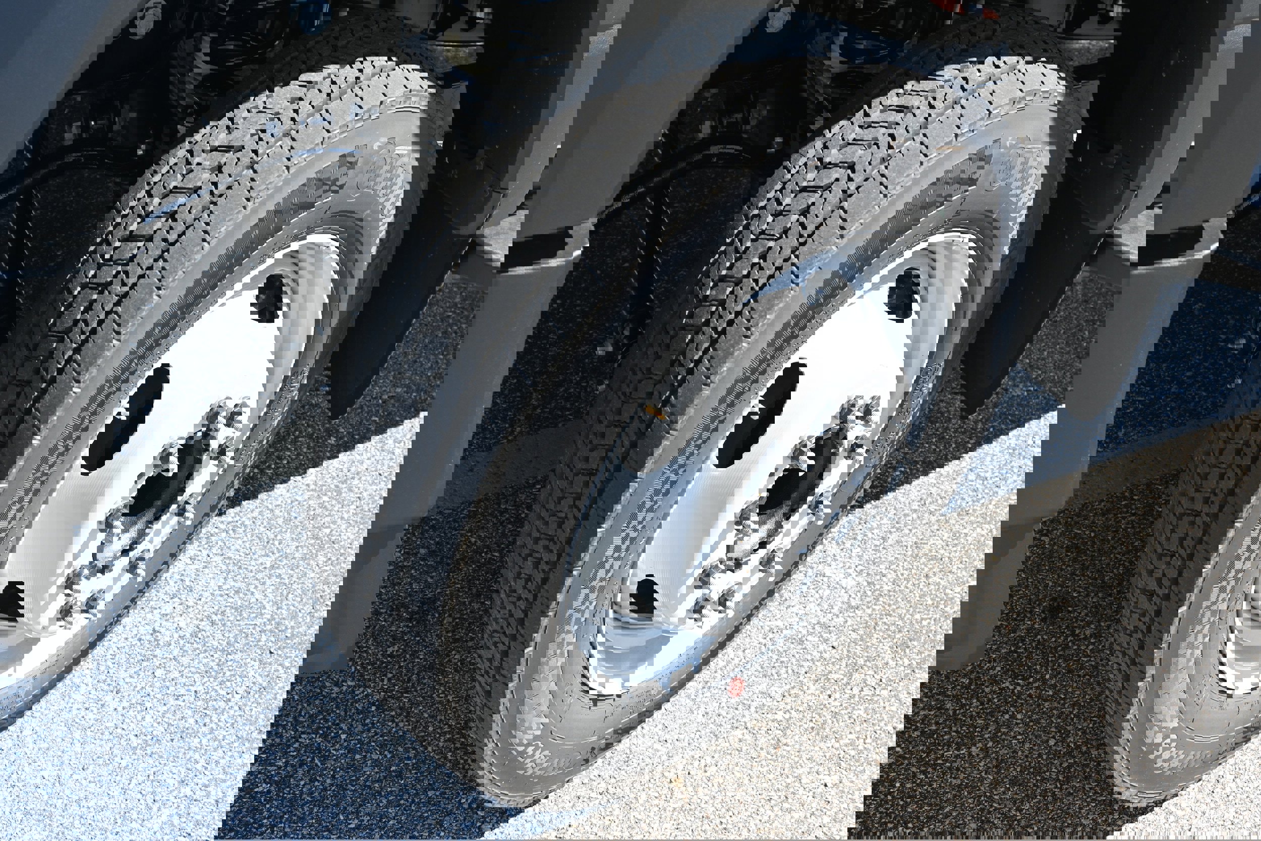 New 2026 Ford F550 2WD Regular Cab Super Duty image 4