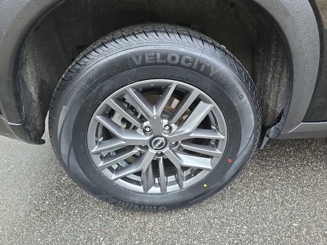 Used 2023 Nissan Rogue S image 20