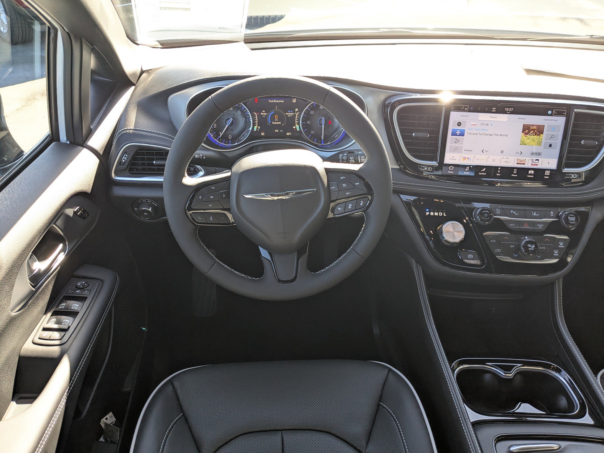New 2026 Chrysler Pacifica Limited w/ S Appearance Package image 15