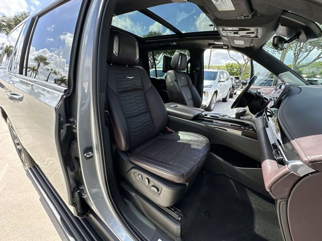 Certified 2023 Cadillac Escalade ESV Sport Platinum AWD/4WD image 35