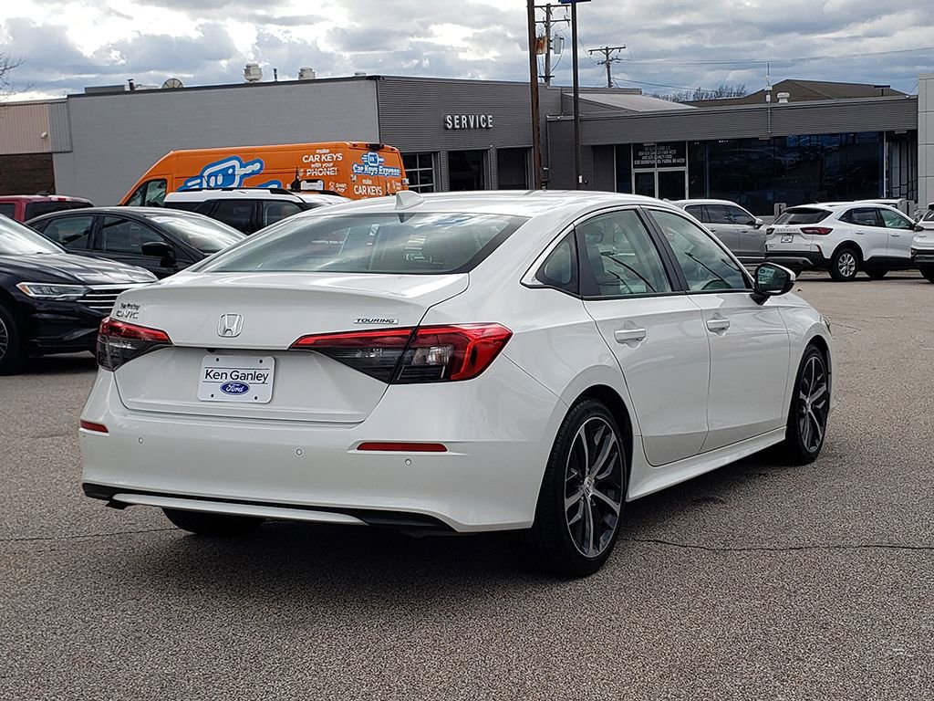 Used 2024 Honda Civic Touring image 5