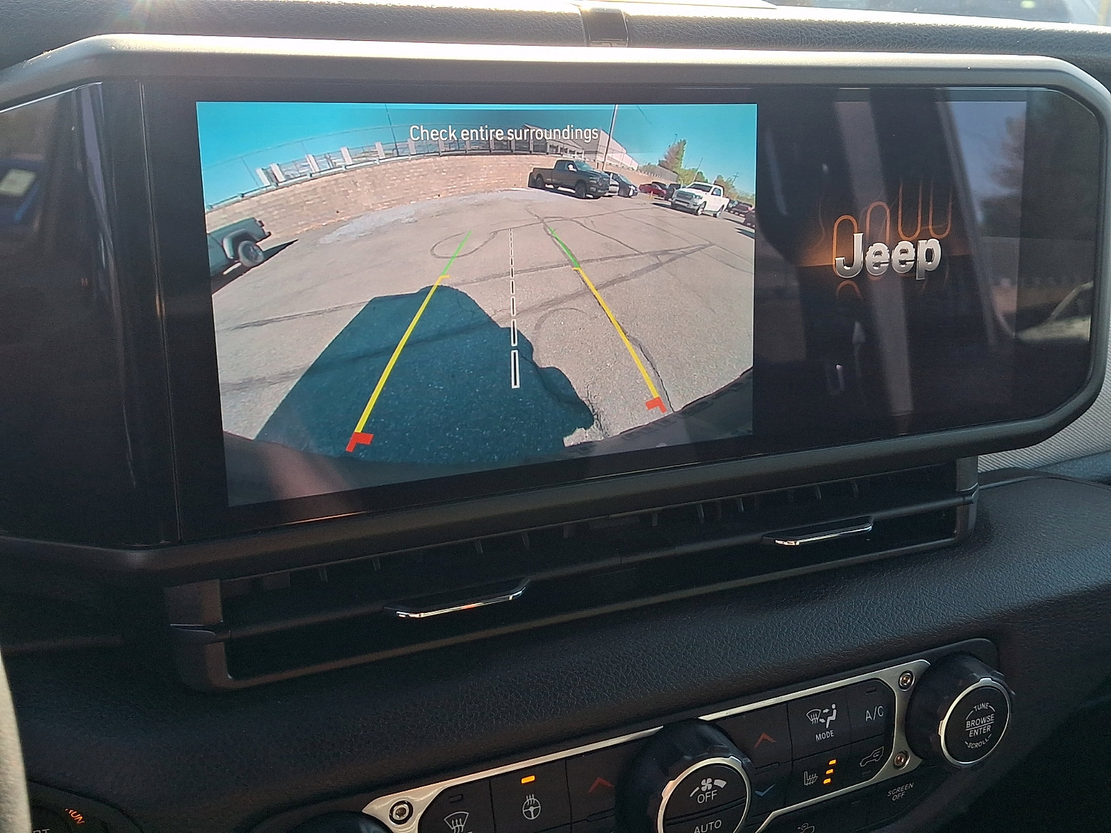 Used 2025 Jeep Wrangler Unlimited Sport AWD/4WD image 17