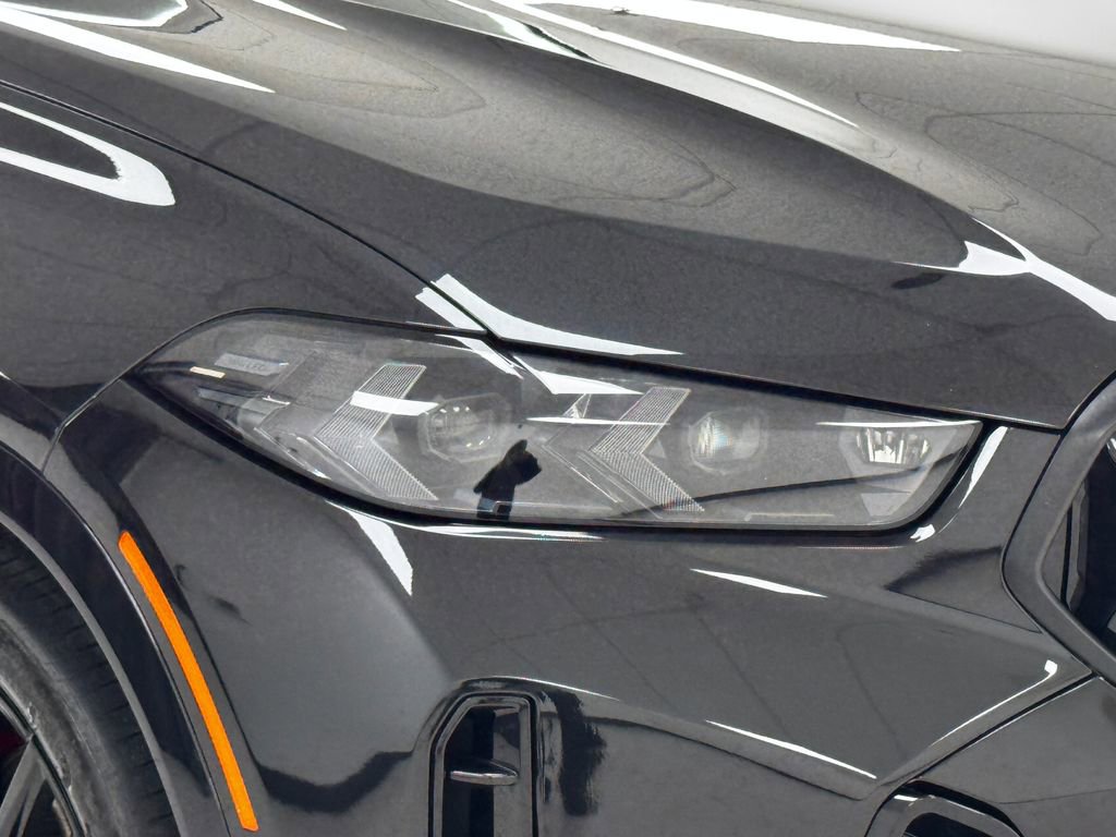 Used 2024 BMW X6 xDrive40i w/ Premium Package image 28