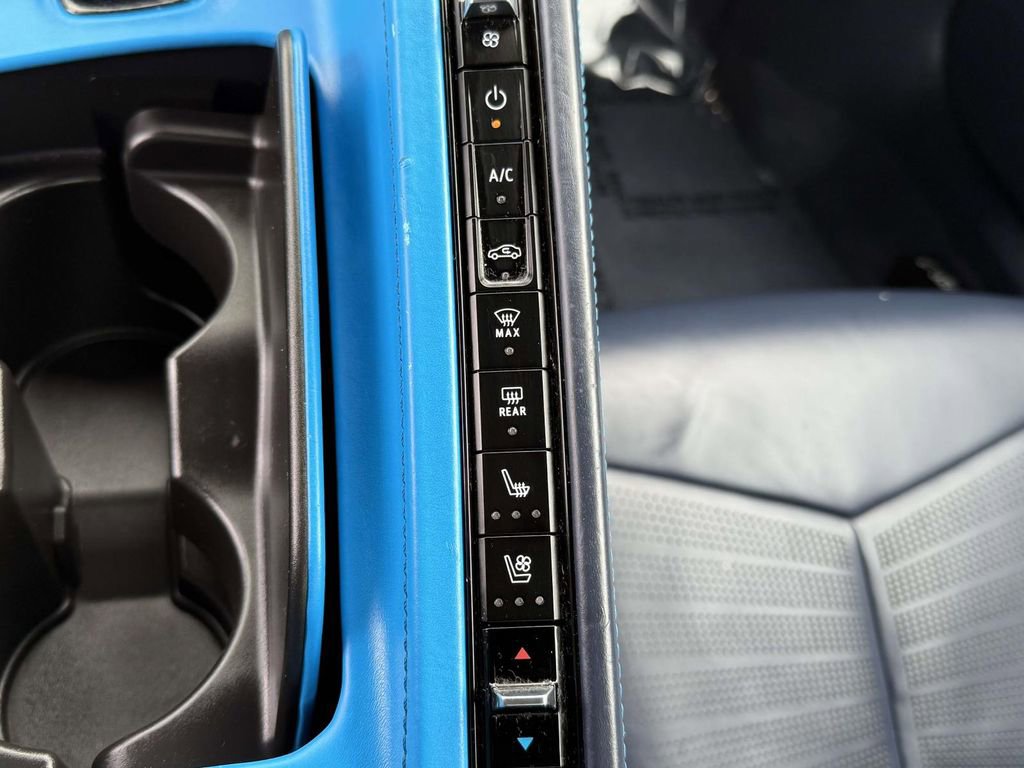 Used 2020 Chevrolet Corvette Stingray Premium Conv w/ 3LT Preferred Equipment Group image 7