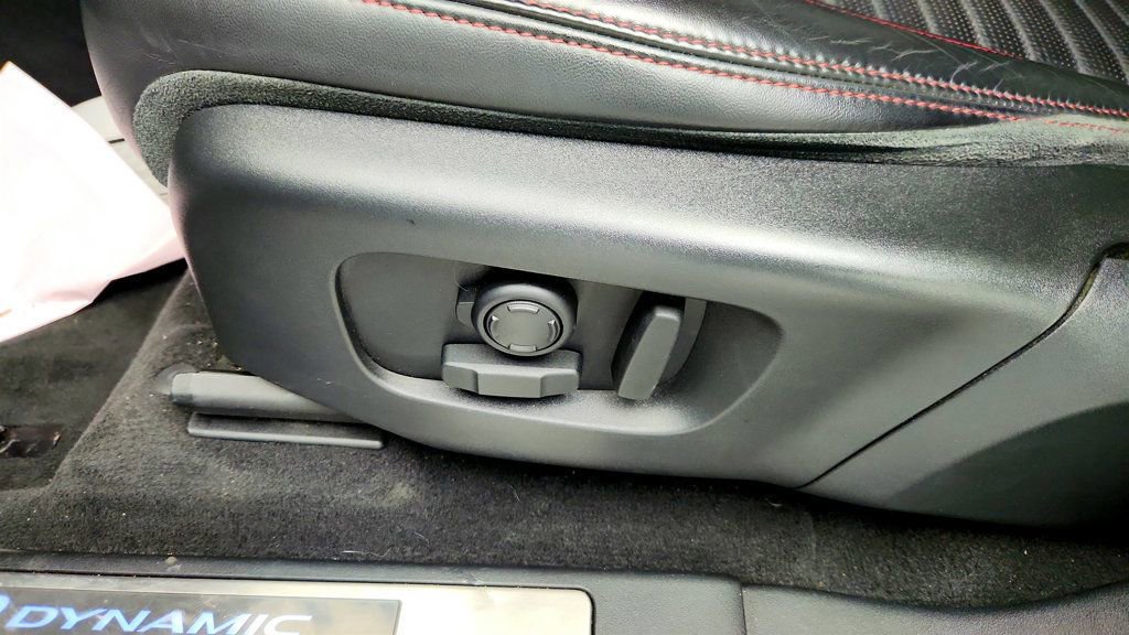 Used 2020 Land Rover Discovery Sport HSE R-Dynamic image 11