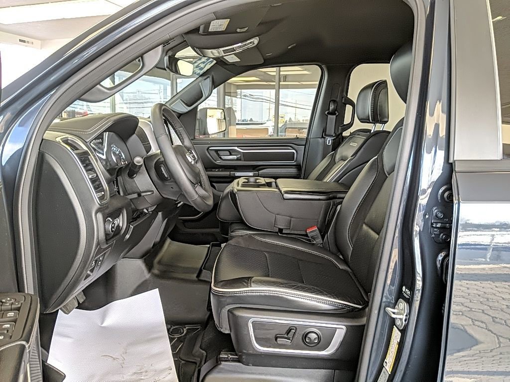 Used 2025 RAM 1500 Laramie image 13
