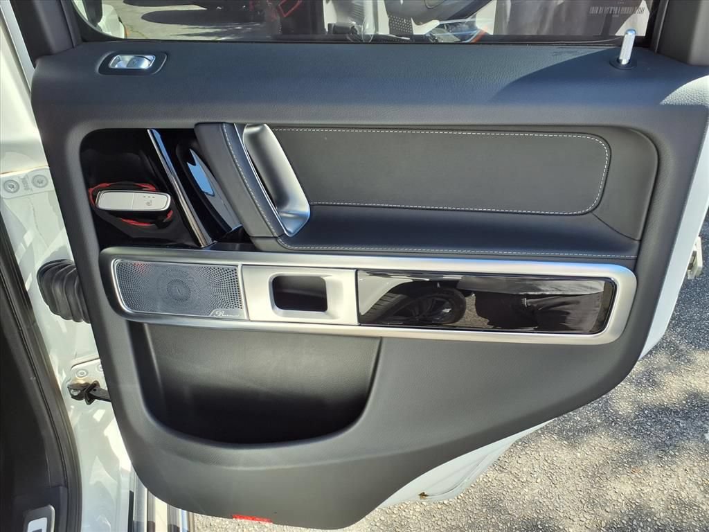 Used 2025 Mercedes-Benz G 550 image 8