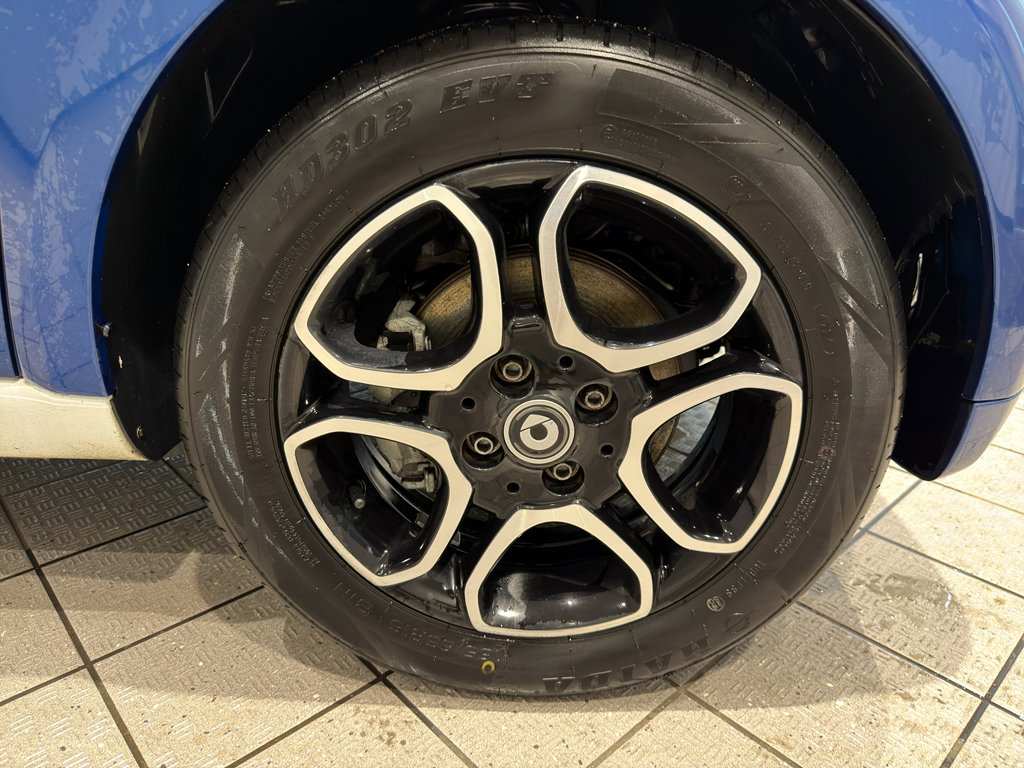 Used 2016 smart fortwo Prime image 9