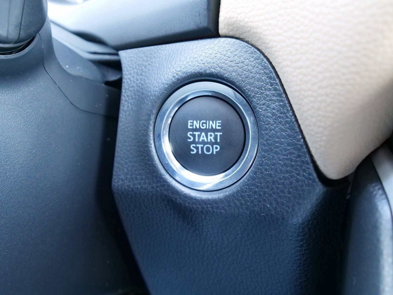 Used 2022 Toyota RAV4 XLE Premium image 25