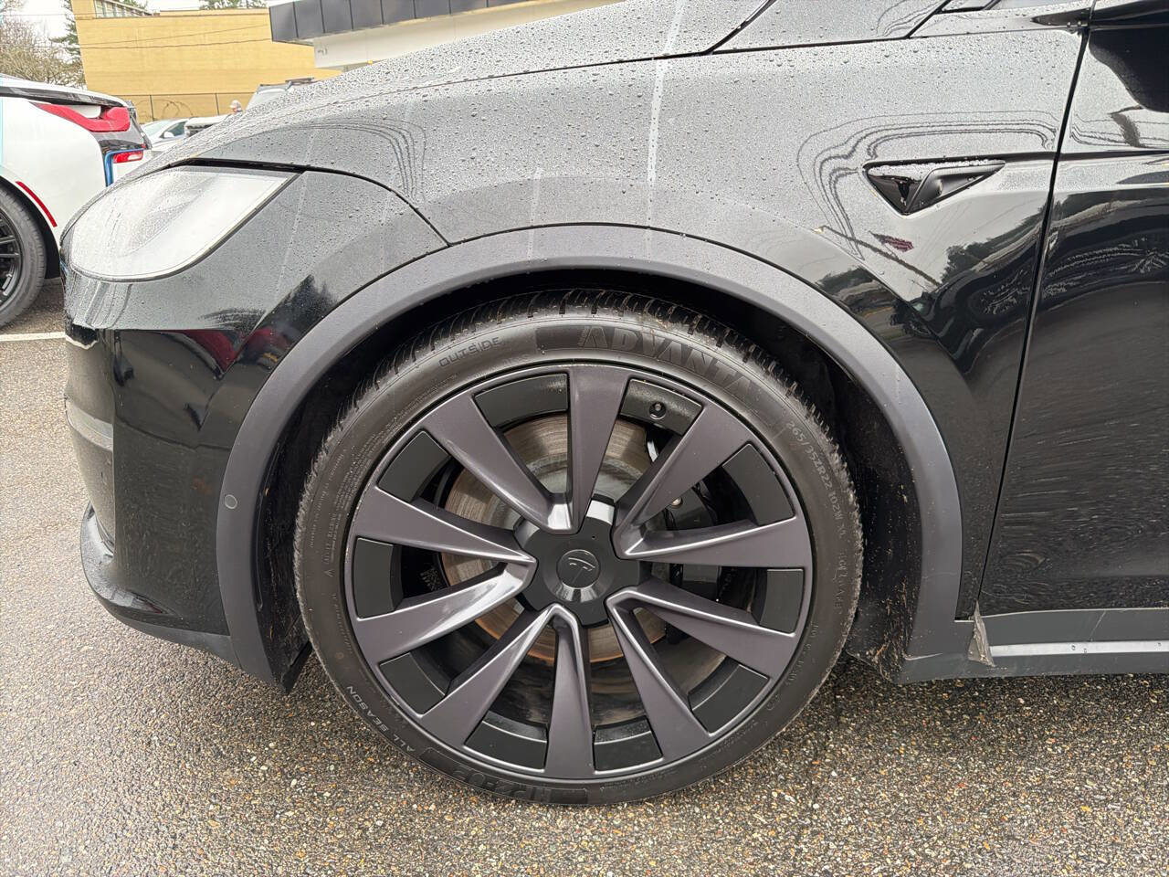 Used 2022 Tesla Model X image 12