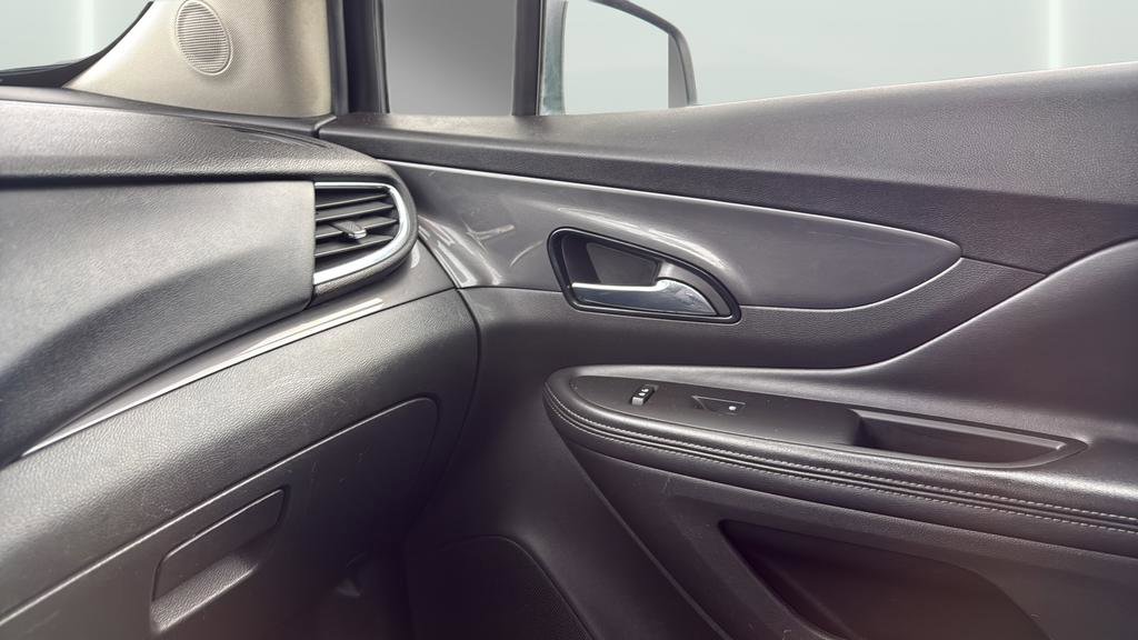 Used 2020 Buick Encore Preferred w/ Safety Package FWD image 13