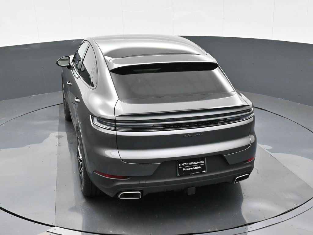 Certified 2025 Porsche Cayenne Coupe AWD/4WD image 28
