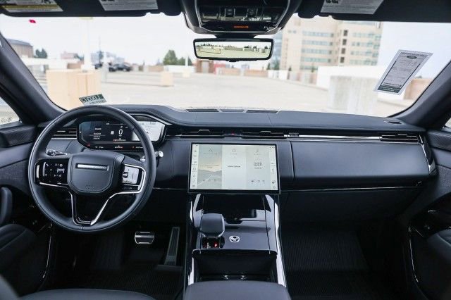 New 2025 Land Rover Range Rover Sport Dynamic SE image 13