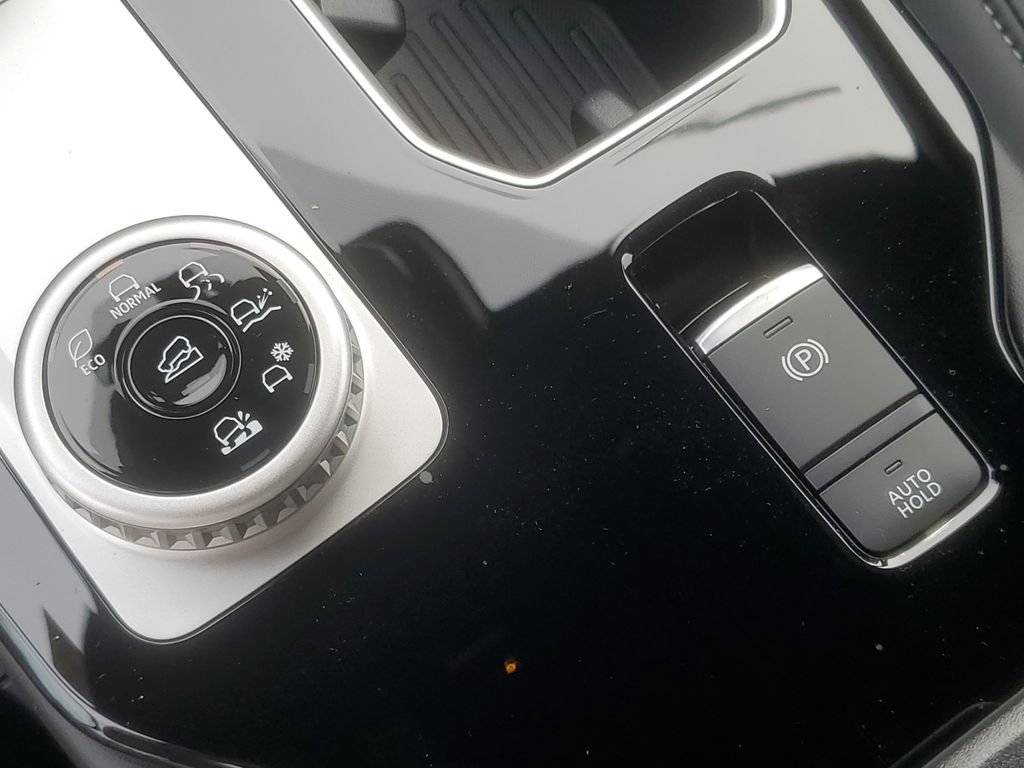 New 2026 Mitsubishi Outlander LE AWD/4WD image 33