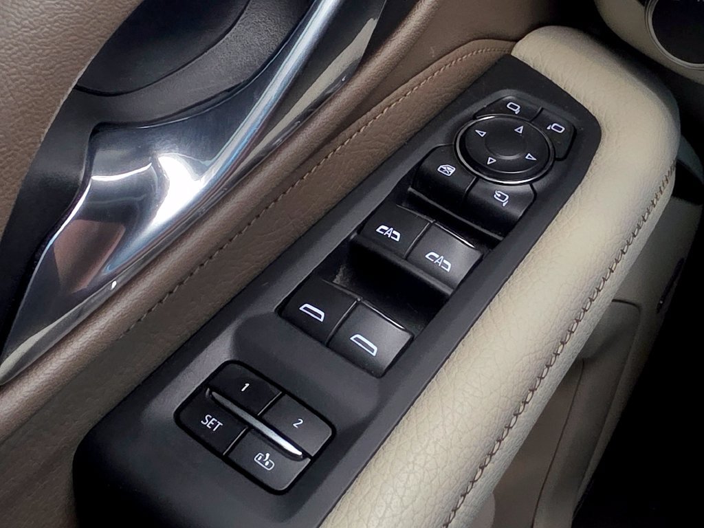 Used 2021 GMC Yukon Denali AWD/4WD image 24