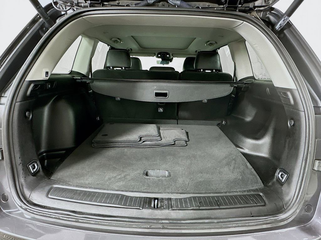 Used 2024 Jeep Grand Cherokee Limited w/ Luxury Tech Group II image 27