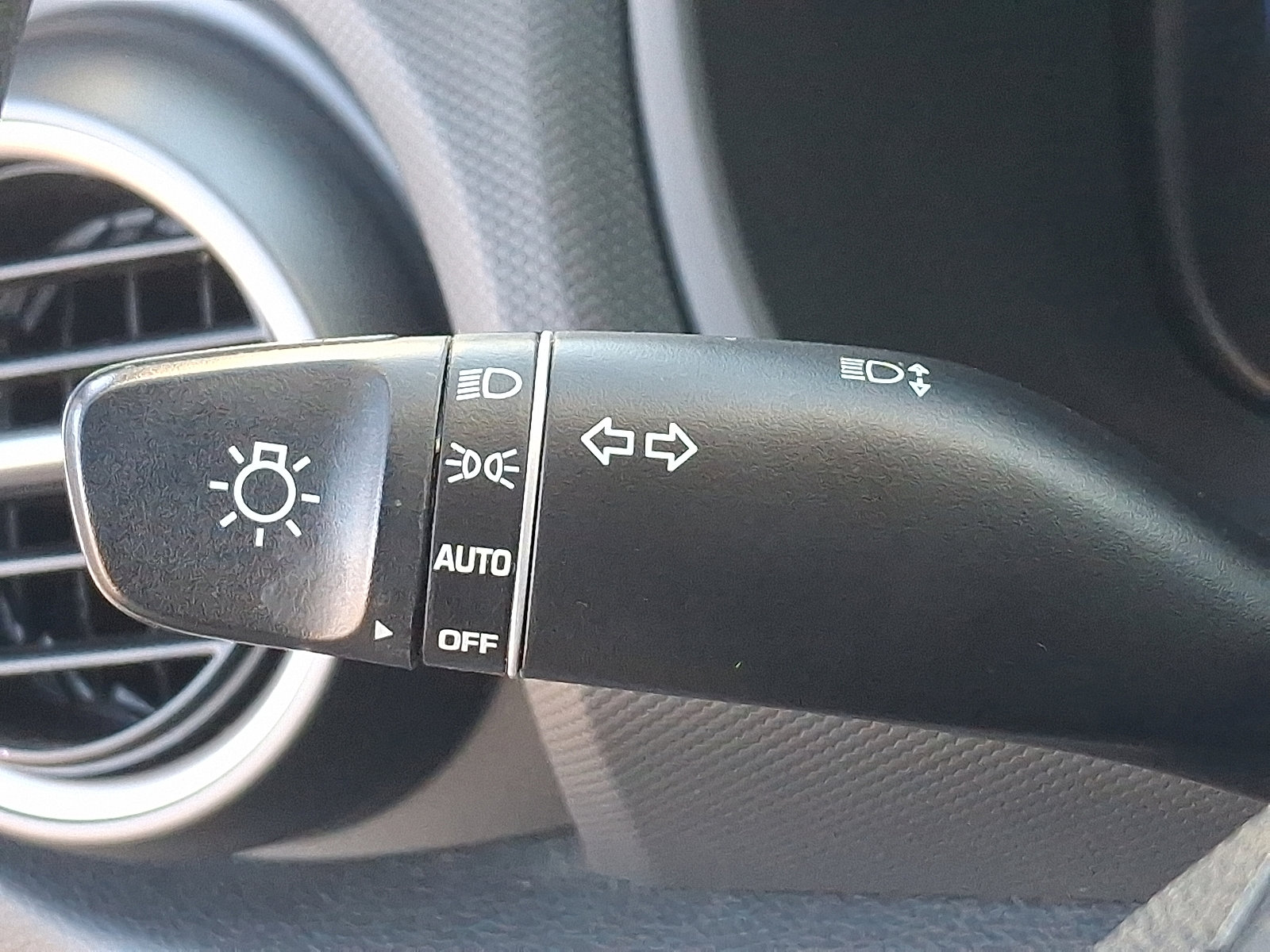 Used 2021 Hyundai Kona SE image 28