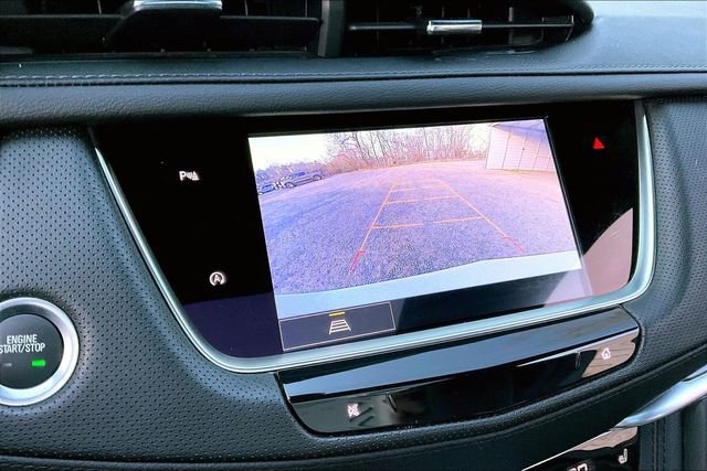 Used 2025 Cadillac XT5 Premium Luxury image 11