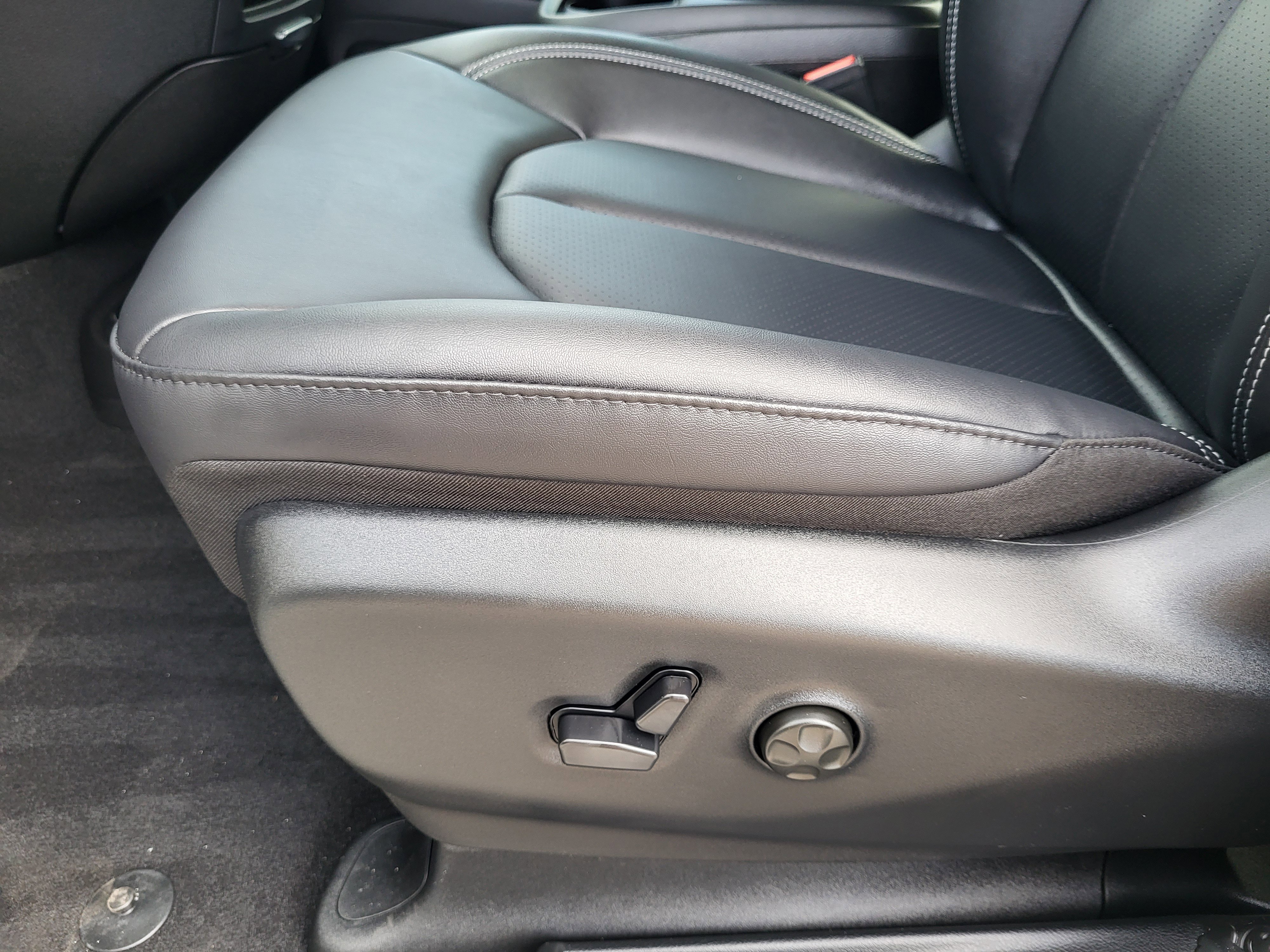 New 2026 Chrysler Voyager LX FWD image 24