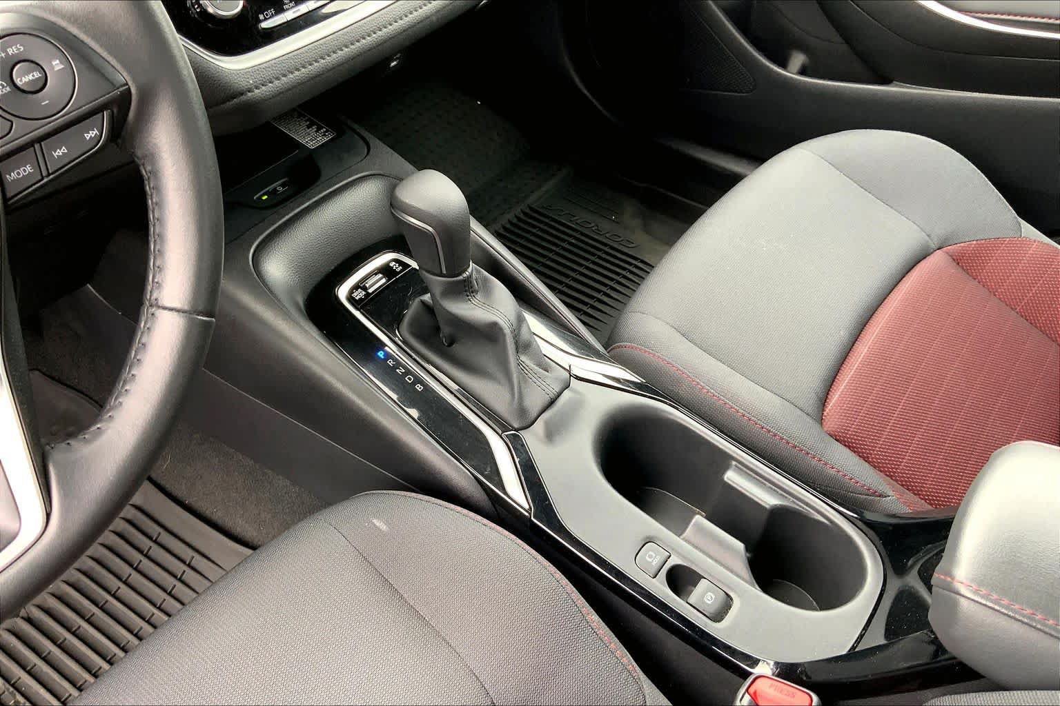 Certified 2025 Toyota Corolla SE w/ SE Premium Package FWD image 16