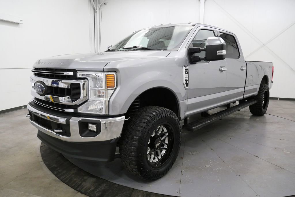 Used 2020 Ford F250 XLT w/ XLT Premium Package image 3