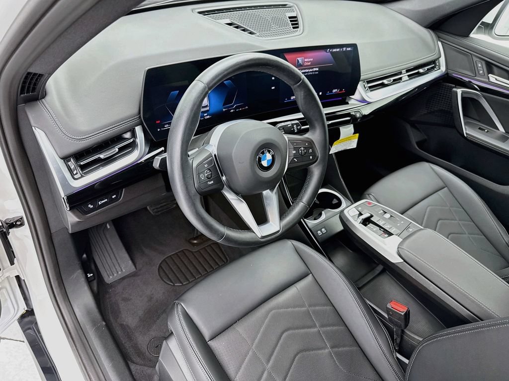 Used 2025 BMW X1 xDrive28i AWD/4WD image 9