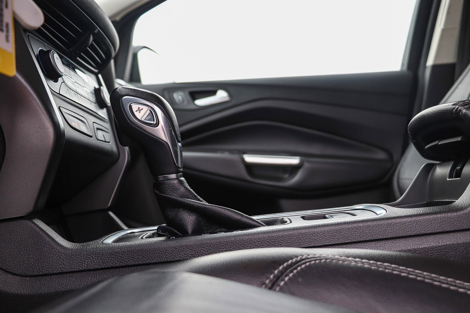 Used 2018 Ford Escape SEL image 19