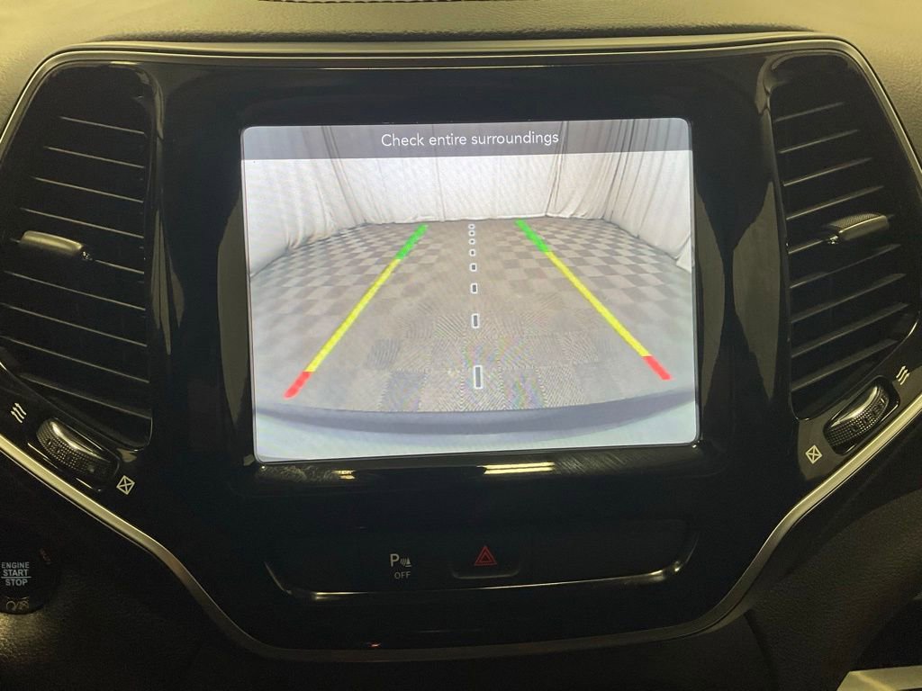 Used 2019 Jeep Cherokee Limited w/ Trailer Tow Group AWD/4WD image 23