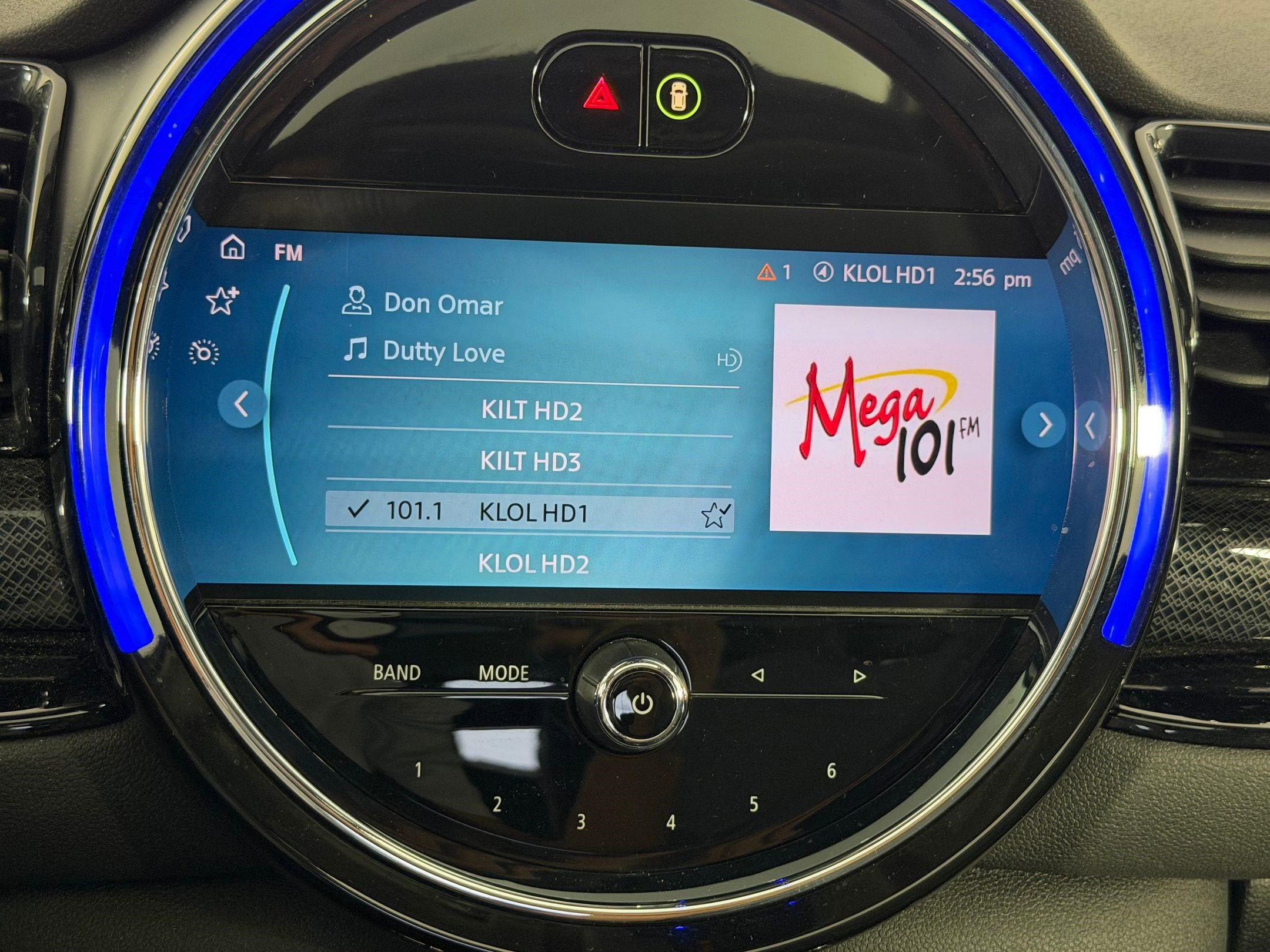 Used 2022 MINI Cooper Clubman S w/ Premium Package image 25