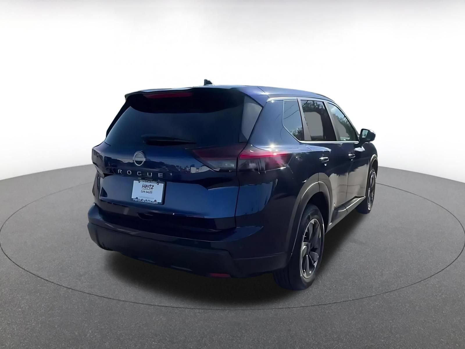 Used 2025 Nissan Rogue SV FWD image 14