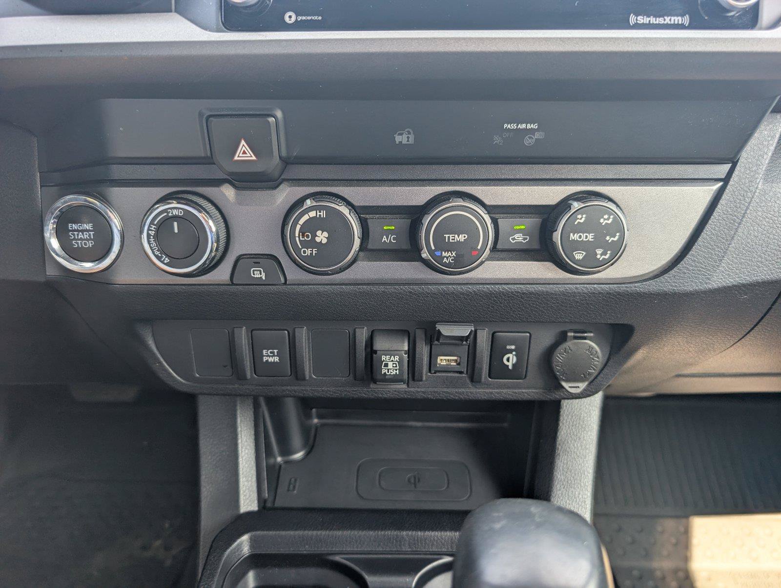 Used 2020 Toyota Tacoma TRD Sport AWD/4WD image 21
