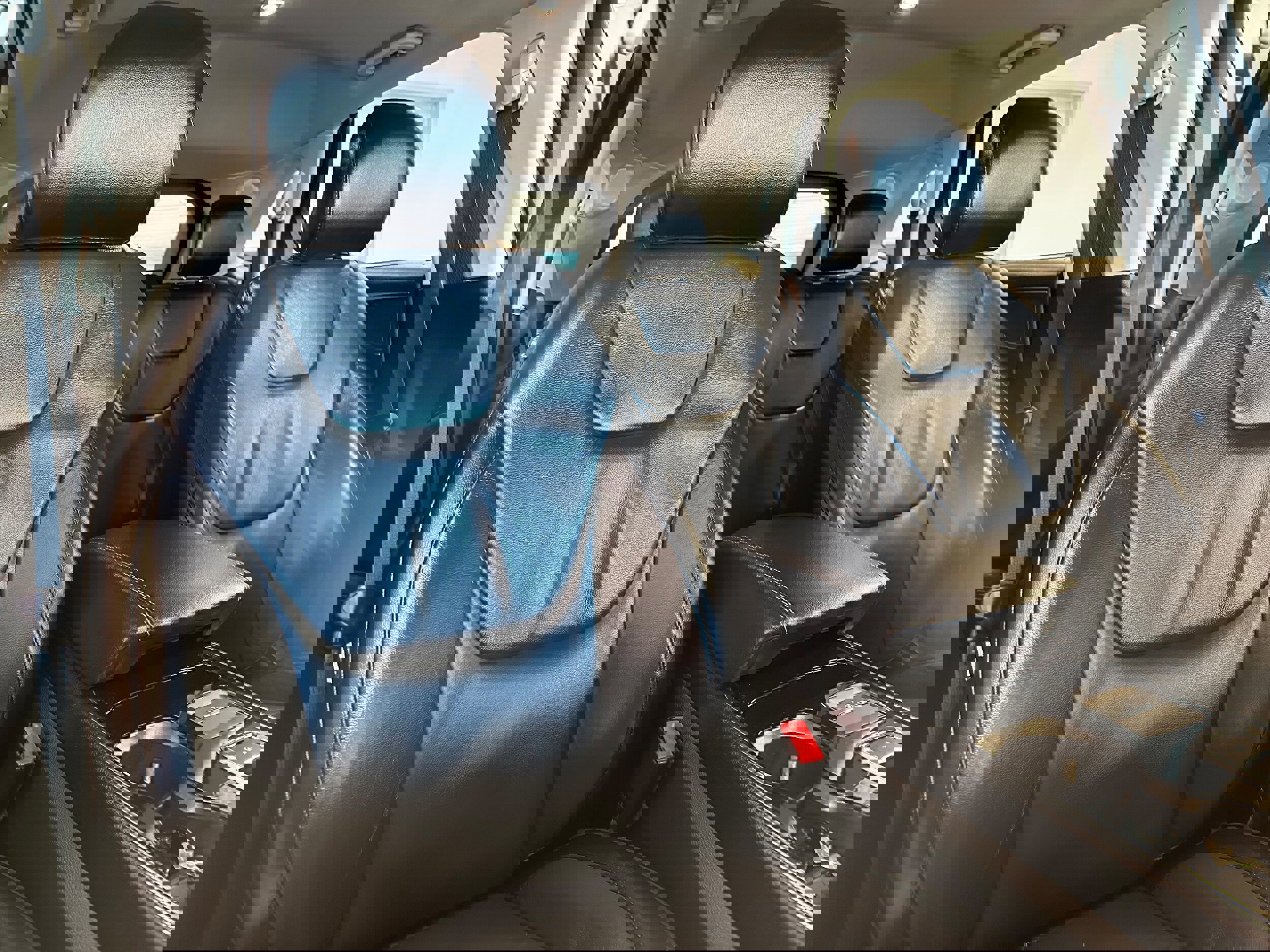 Used 2019 Ford Edge Titanium w/ Cold Weather Package image 16