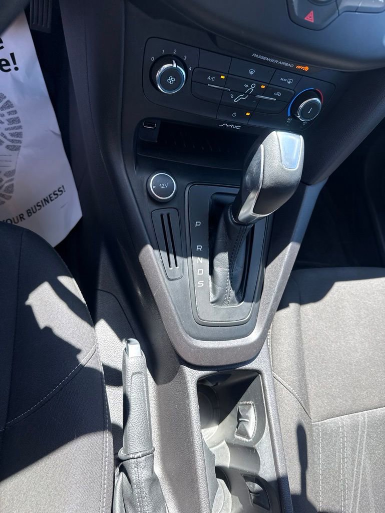 Used 2015 Ford Focus SE w/ SE Sport Package FWD image 23