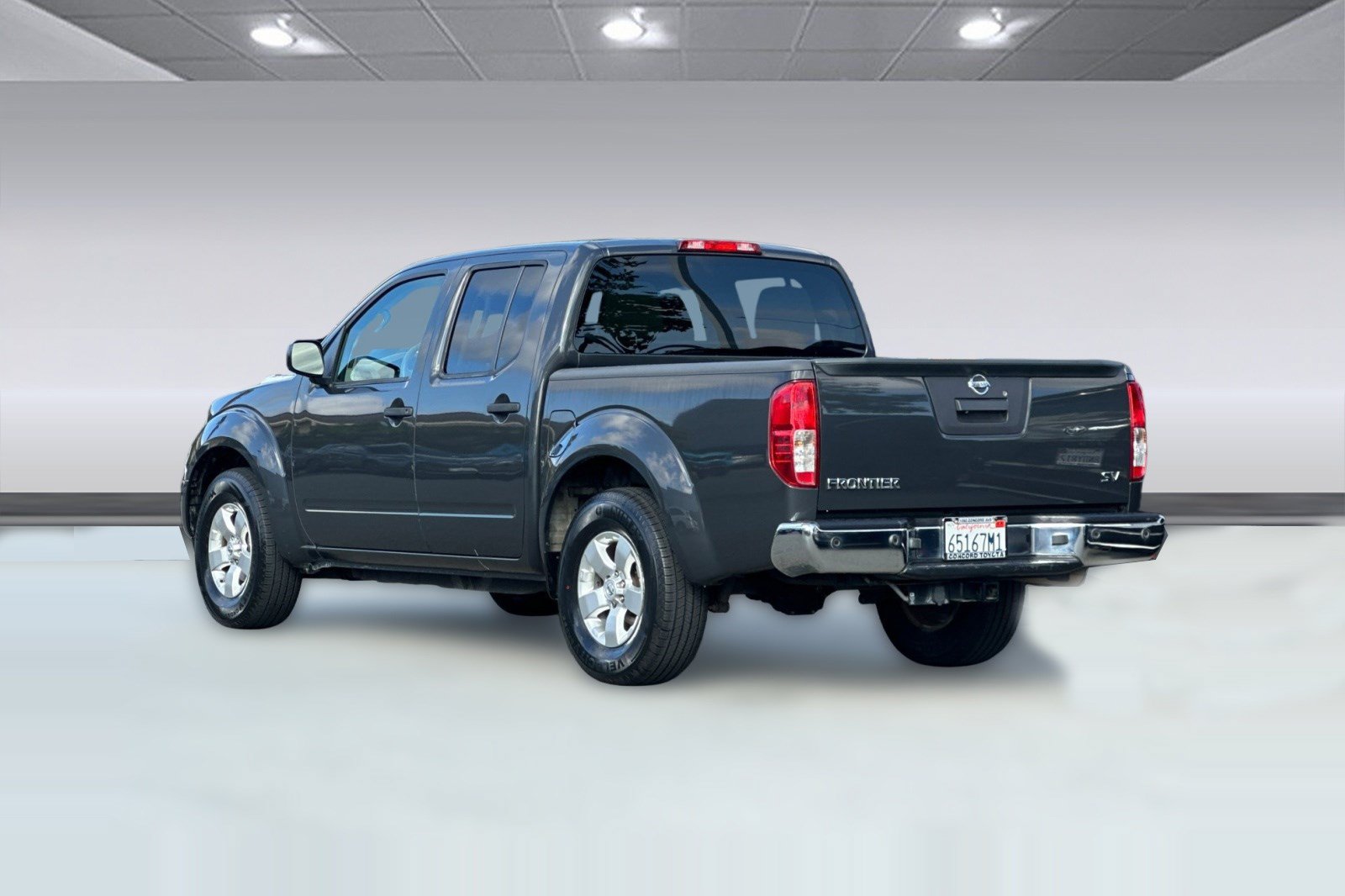 Used 2013 Nissan Frontier SV w/ SV Value Truck Pkg RWD image 3