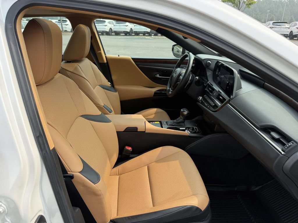 Used 2025 Lexus ES 350 w/ Premium Package FWD image 15