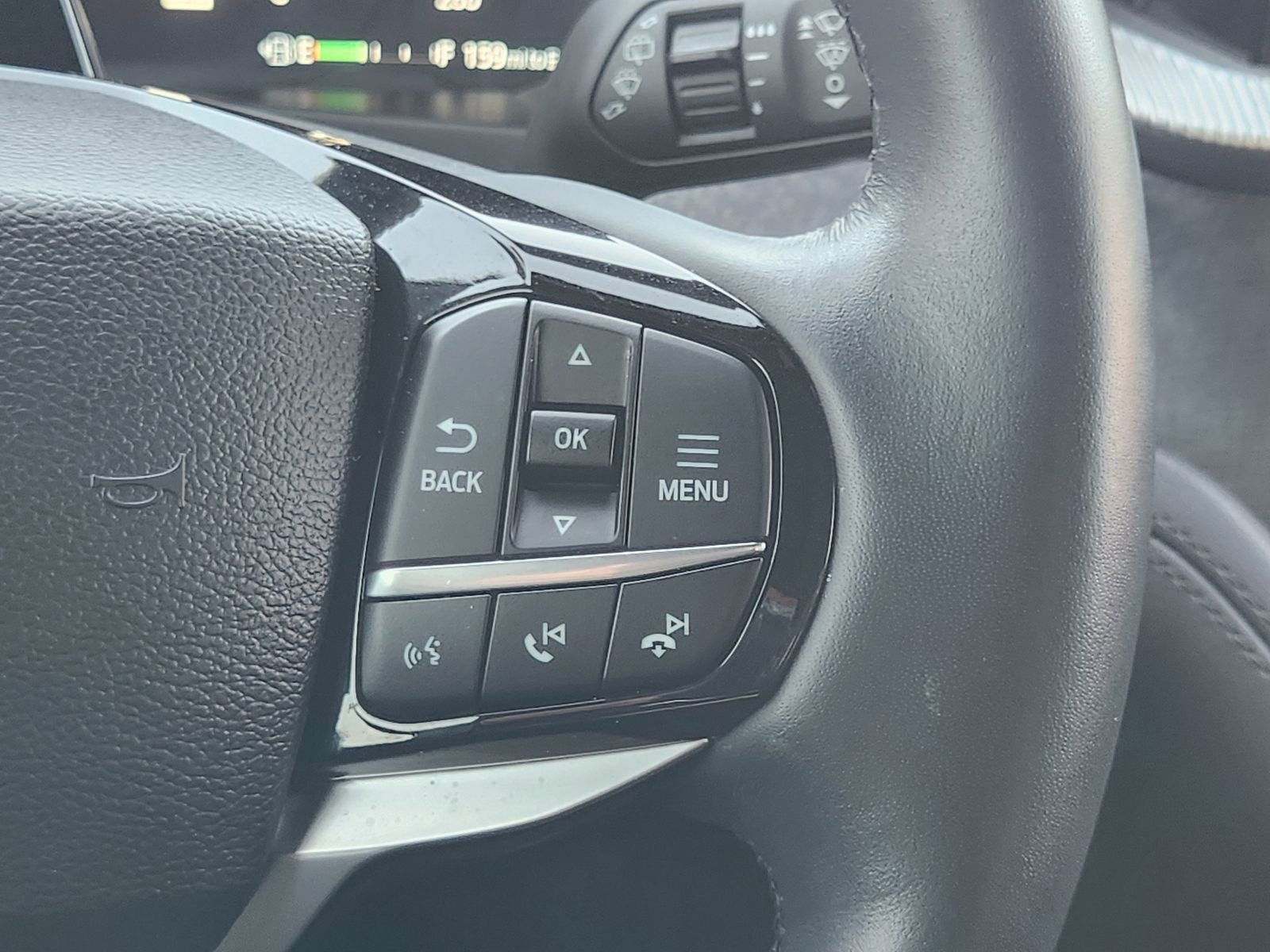 Used 2025 Ford Explorer Platinum w/ Ultimate Package image 33