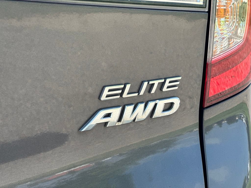Used 2019 Honda Pilot Elite image 4