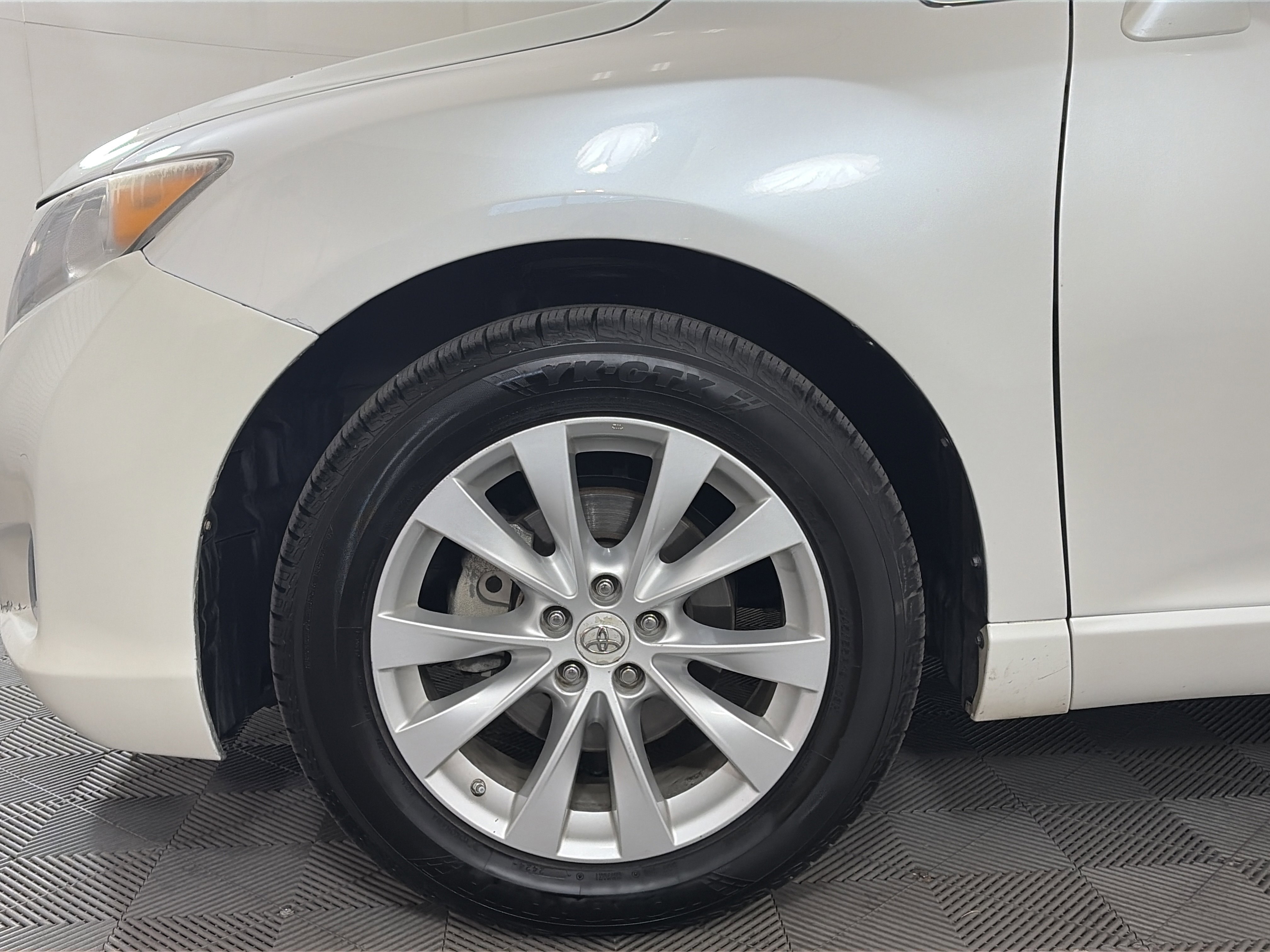 Used 2013 Toyota Venza LE image 10
