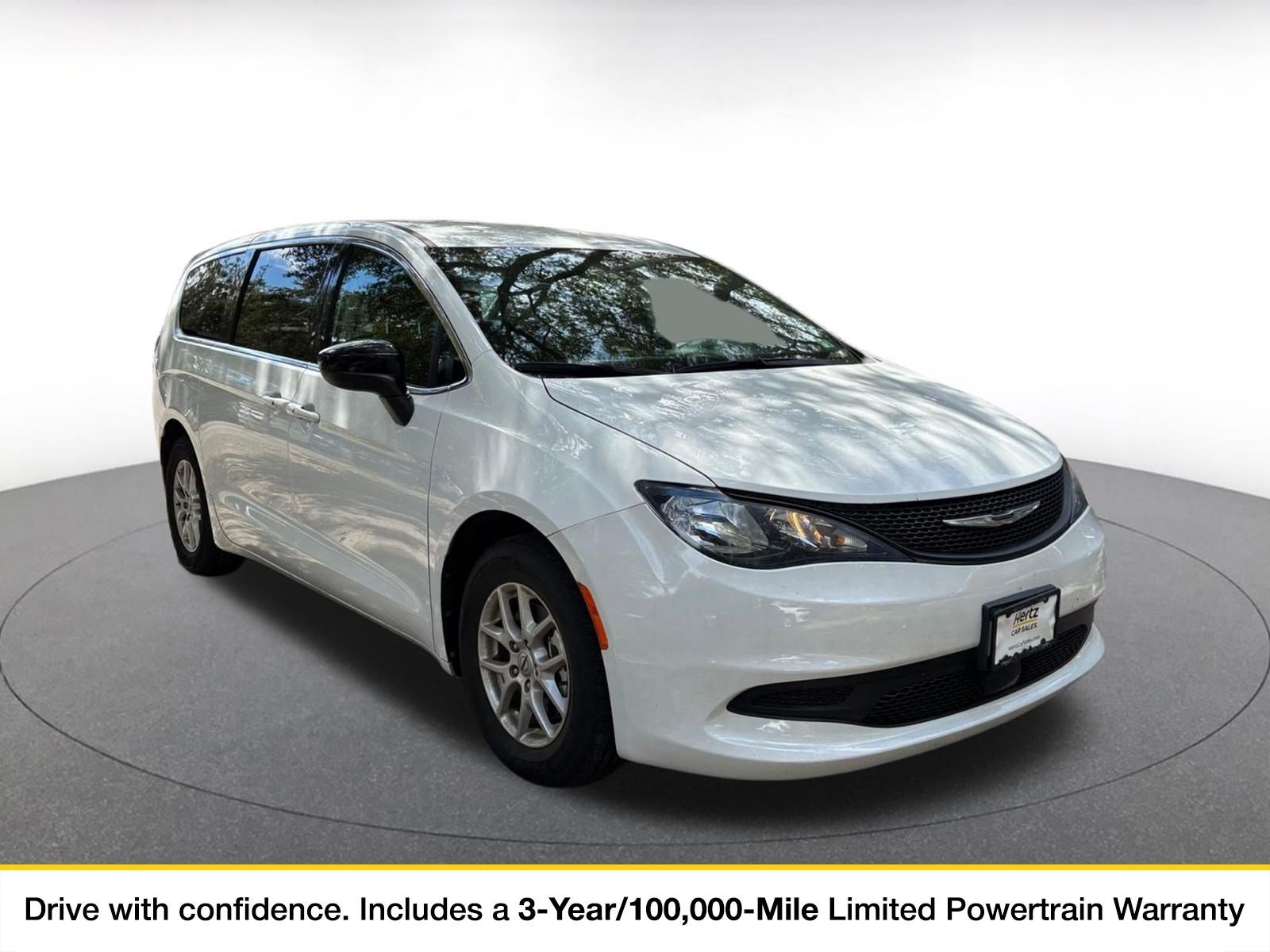 Used 2024 Chrysler Voyager LX FWD image 1