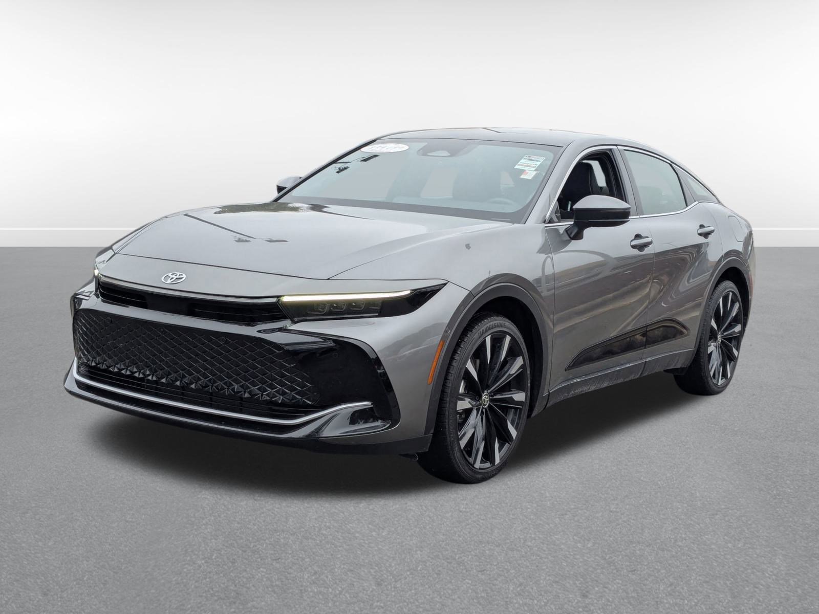 Used 2023 Toyota Crown Platinum