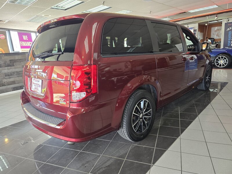 Used 2019 Dodge Grand Caravan GT FWD image 4