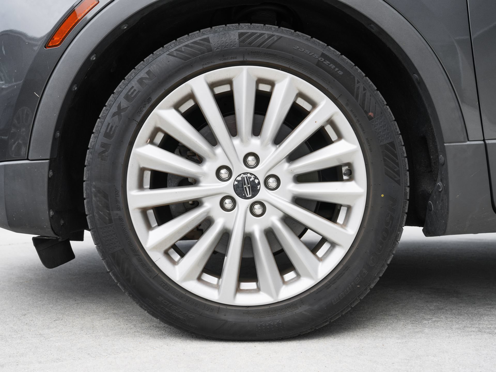 Used 2019 Lincoln MKC Premiere FWD image 14