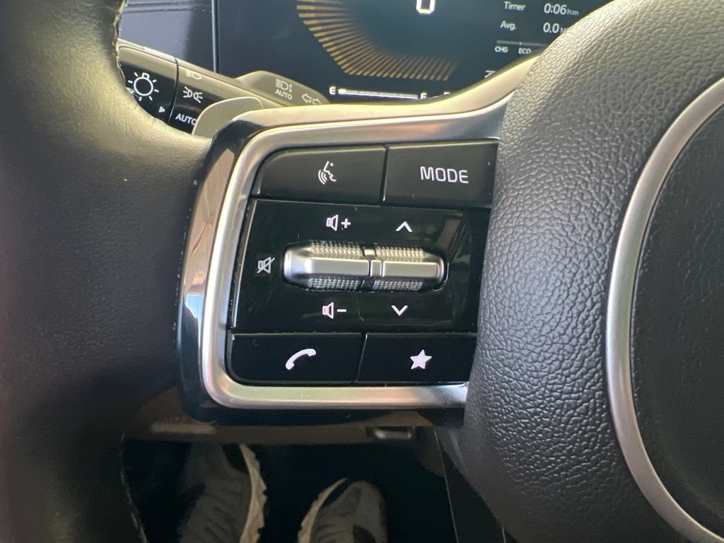 Certified 2025 Kia Carnival LXS FWD image 52