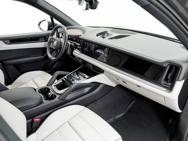 New 2026 Porsche Cayenne S image 22