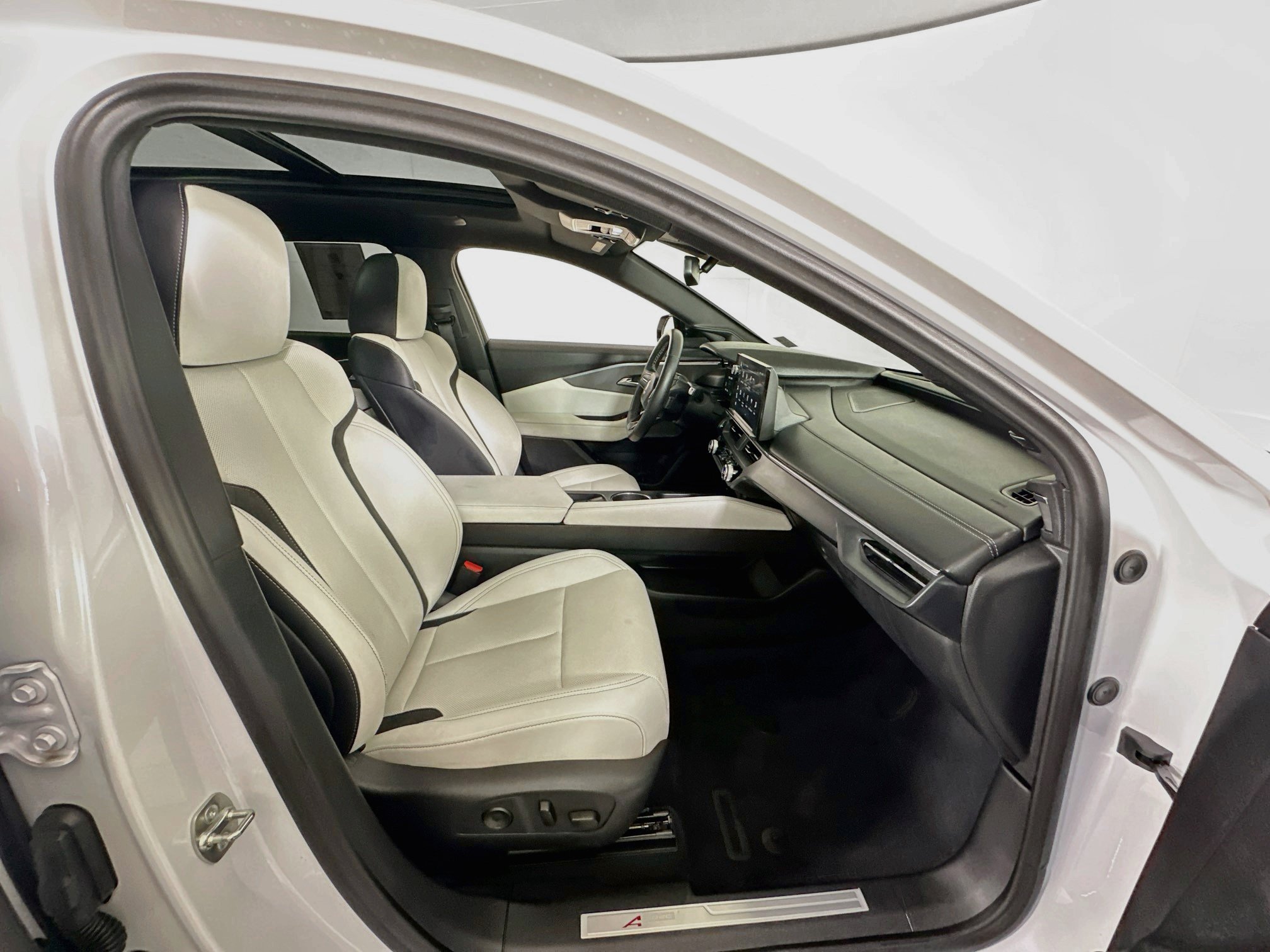 Used 2024 Acura ZDX A-Spec RWD image 34
