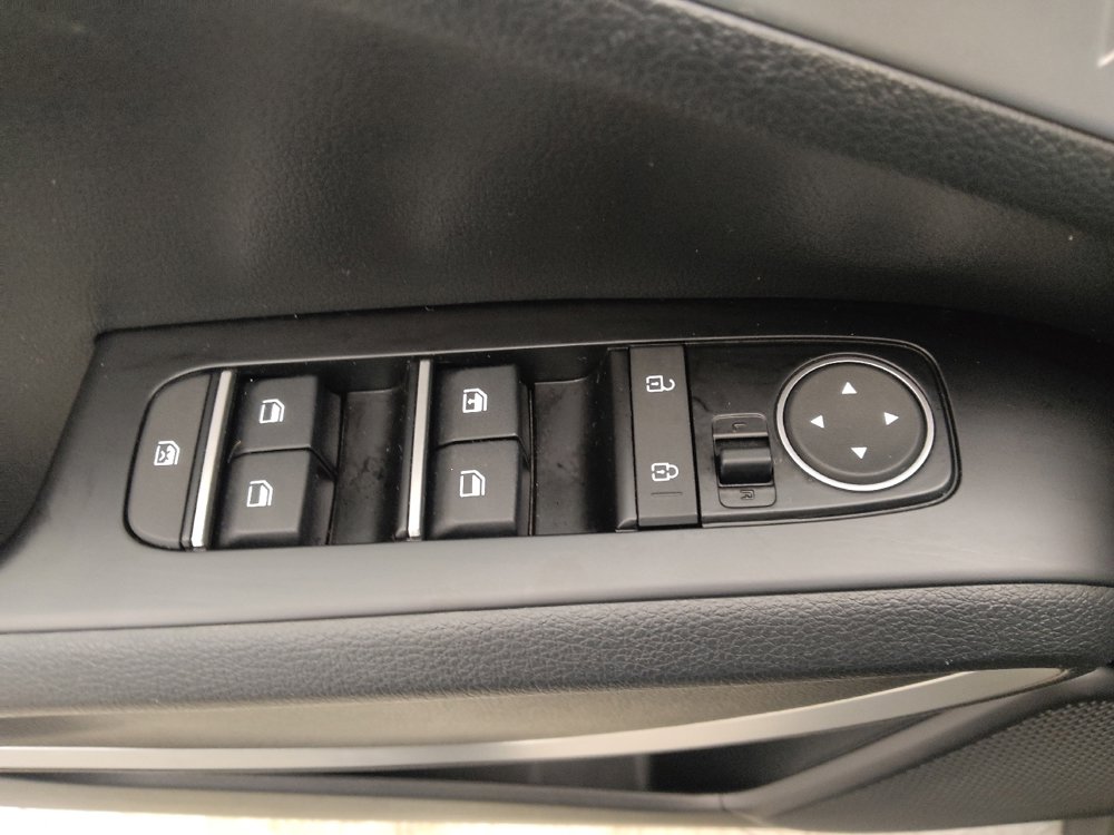 Used 2023 Kia Soul LX image 27