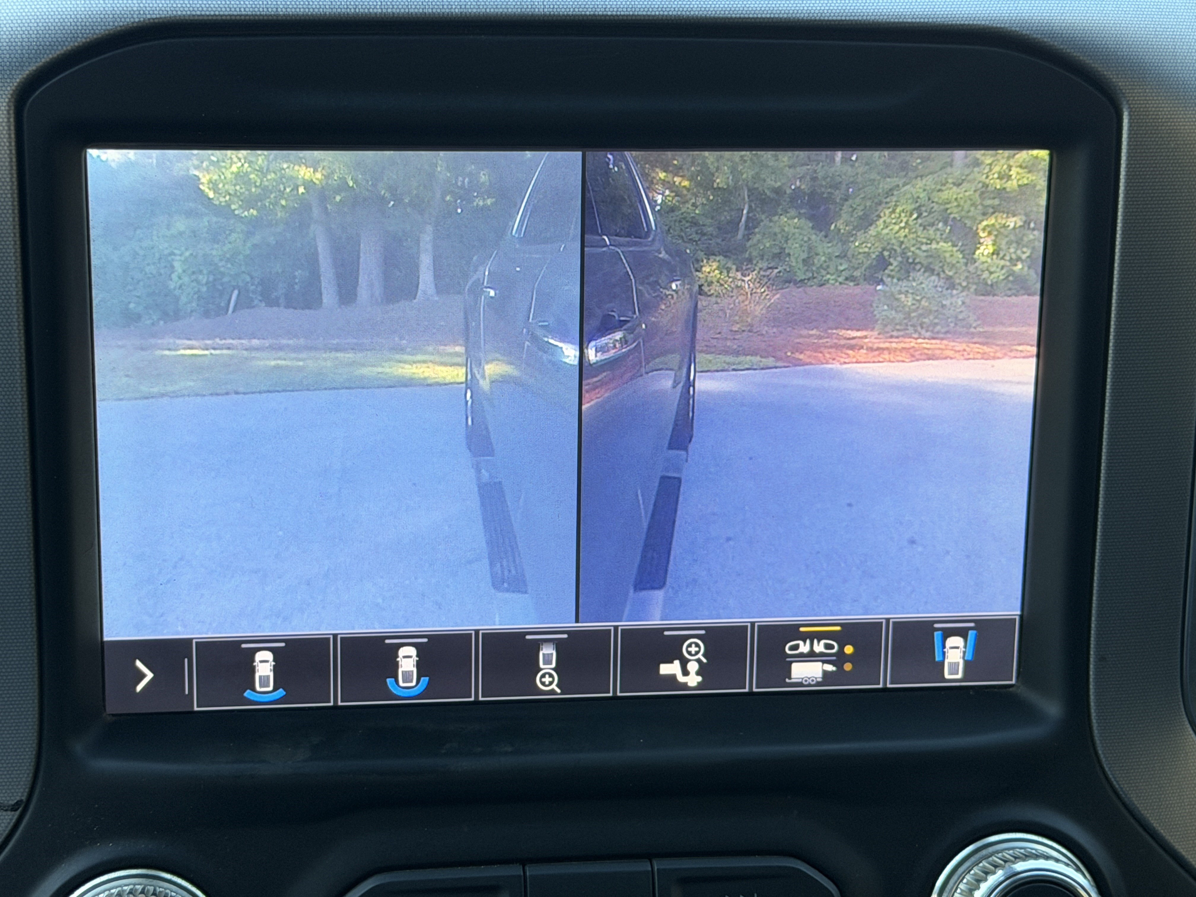 Used 2019 GMC Sierra 1500 SLT w/ SLT Premium Plus Package AWD/4WD image 13
