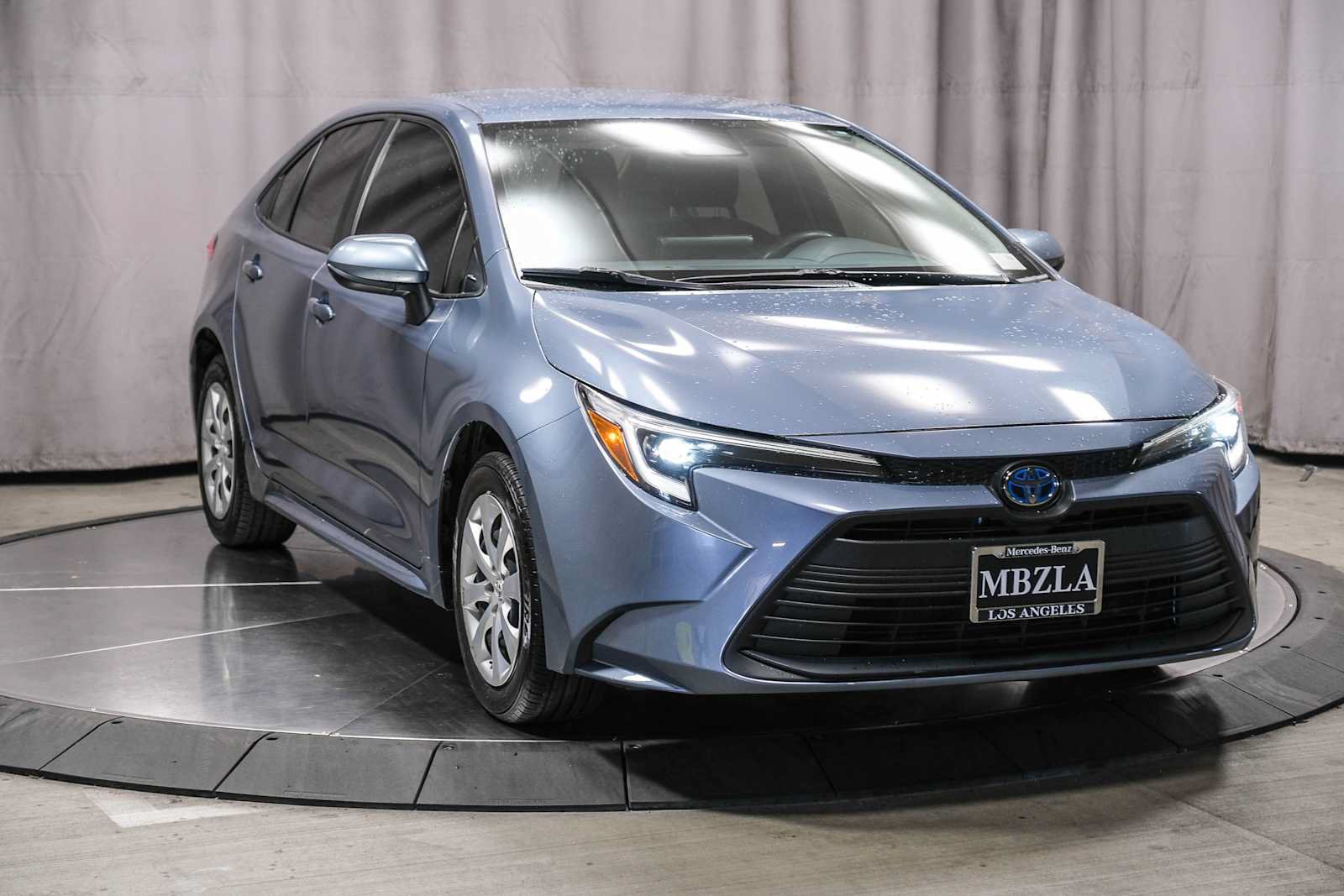 Used 2024 Toyota Corolla LE FWD image 5
