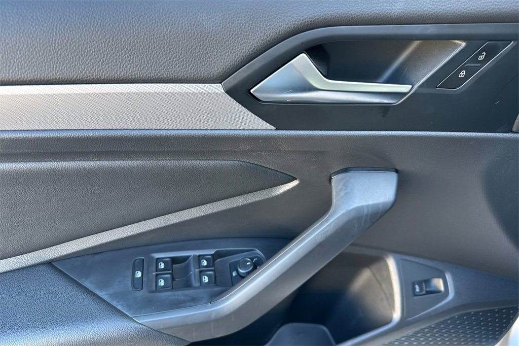 Used 2020 Volkswagen Jetta SE image 14